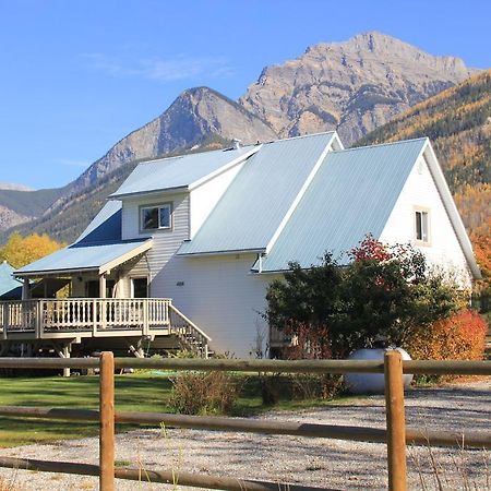 Bear Paw Lodge Golden Bagian luar foto