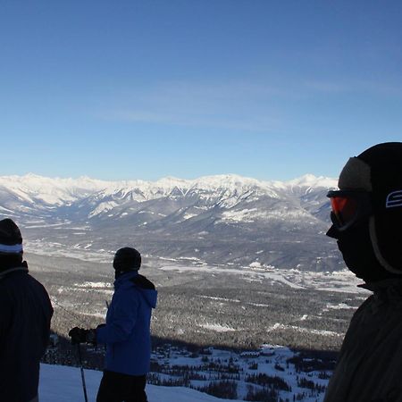 Bear Paw Lodge Golden Bagian luar foto