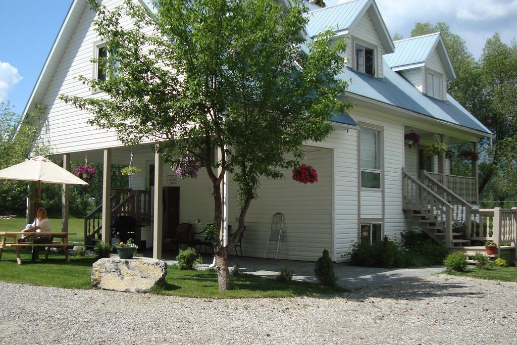 Bear Paw Lodge Golden Bagian luar foto